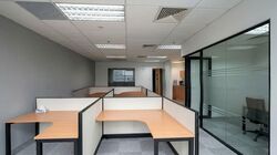Capital Tower (D1), Office #558257761